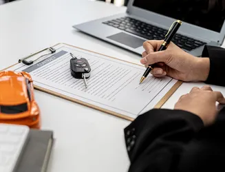 pozyczka-leasingowa-na-chinskie-samochody-2026-czym-rozni-sie-od-leasingu